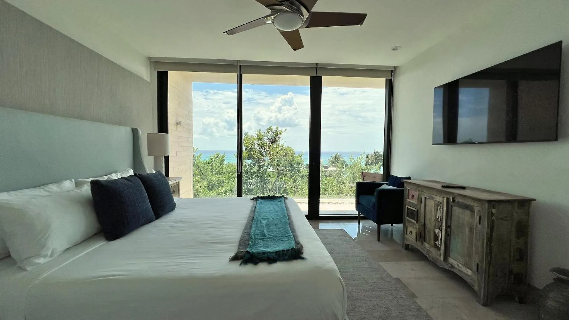 Holiday home Oceana Luxury Apartment Walk To Beach And Day Club Playa del Carmen