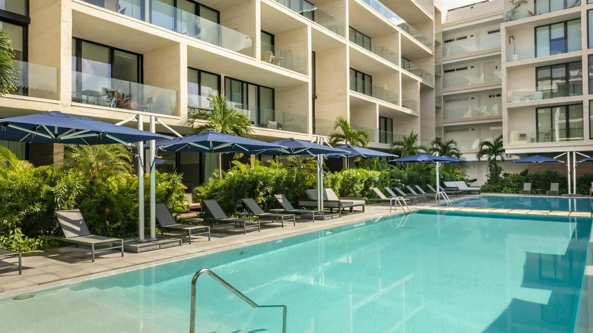 Oceana Luxury Apartment Walk To Beach And Day Club Playa del Carmen