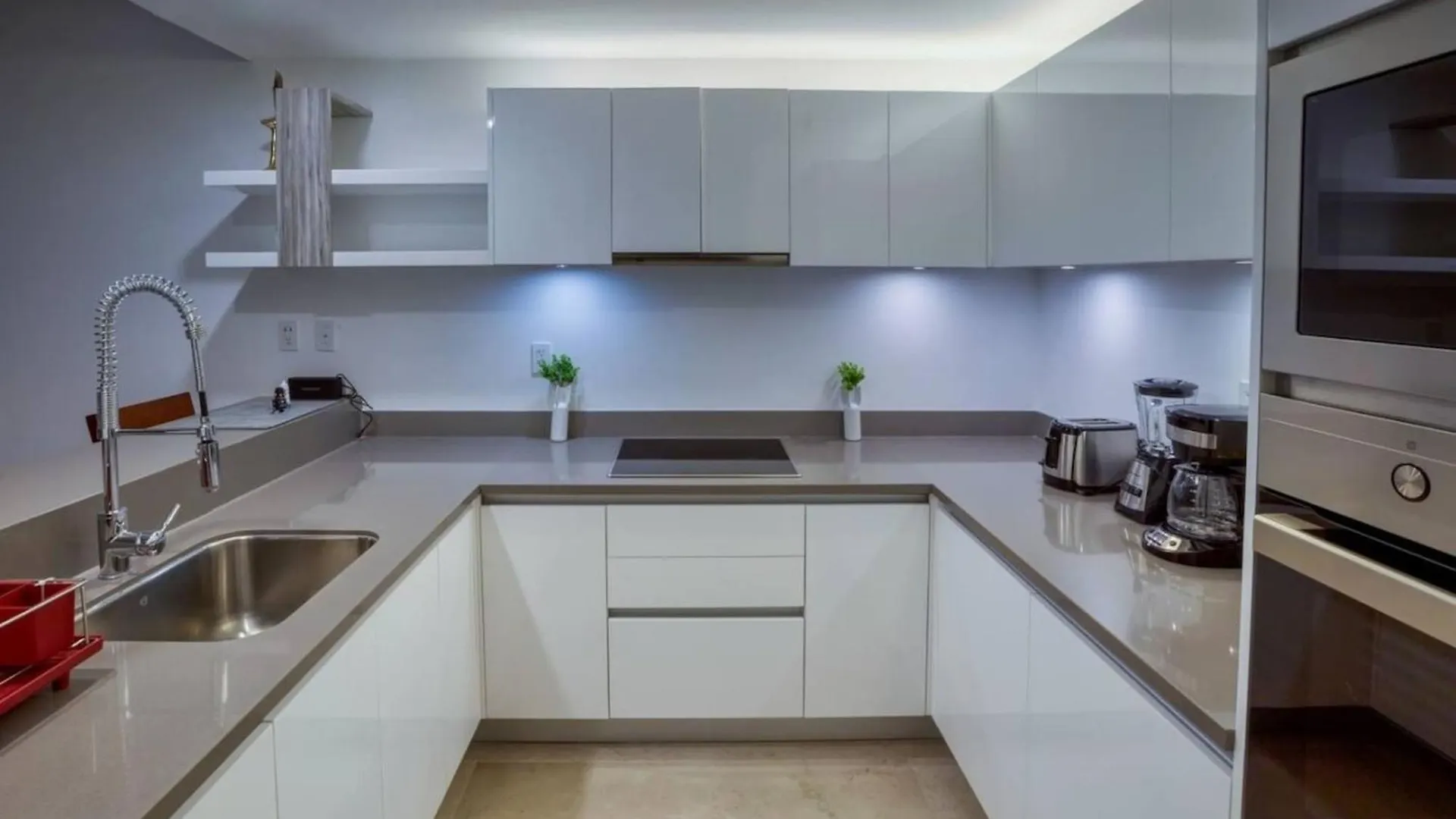 Oceana Luxury Apartment Walk To Beach And Day Club Playa del Carmen Mexico